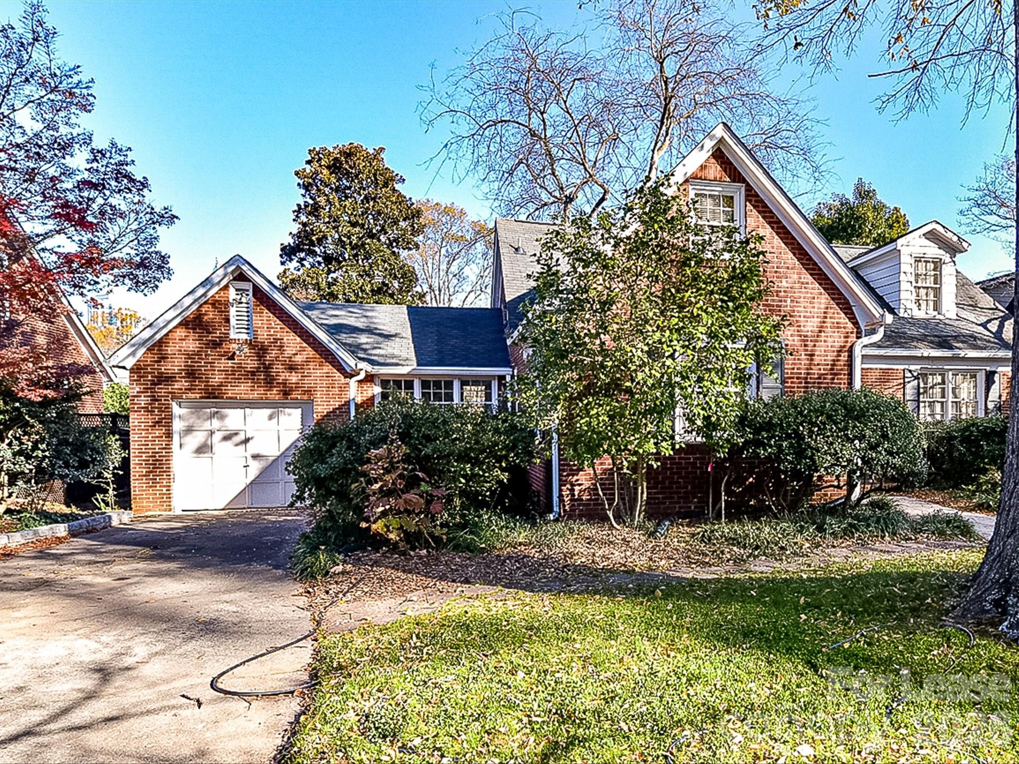 711 Mt Vernon Avenue