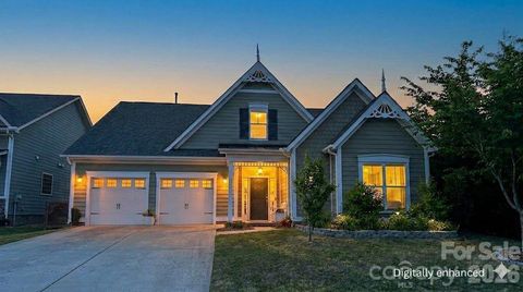 Photo of 16024 Oxford Glenn Drive, Huntersville, NC 28078 (MLS # 4376217)