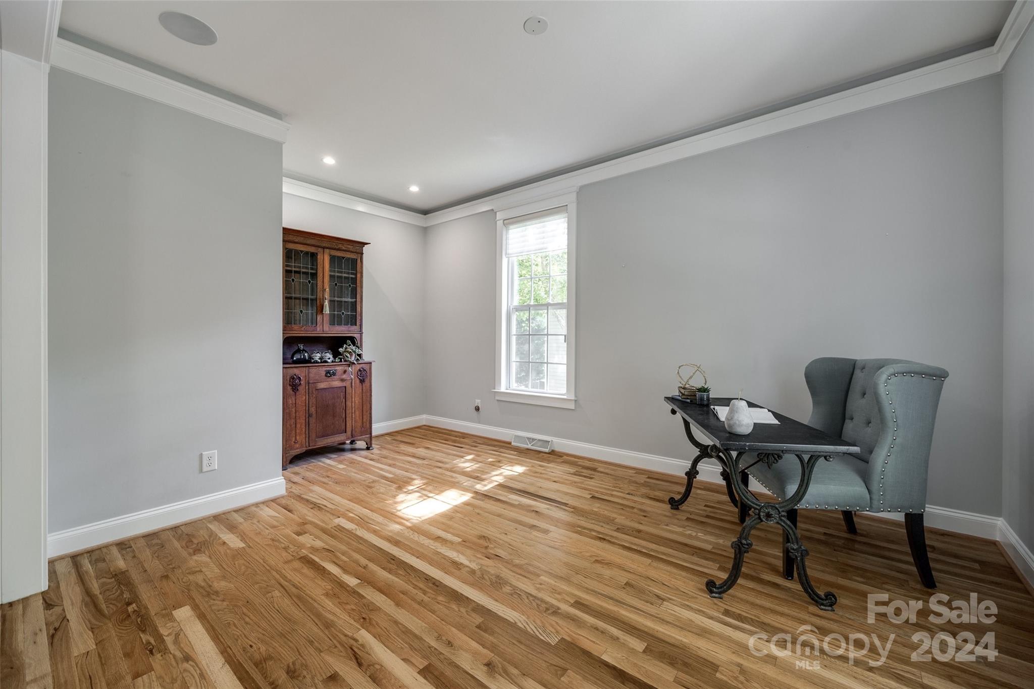 Lake Shore - Residential