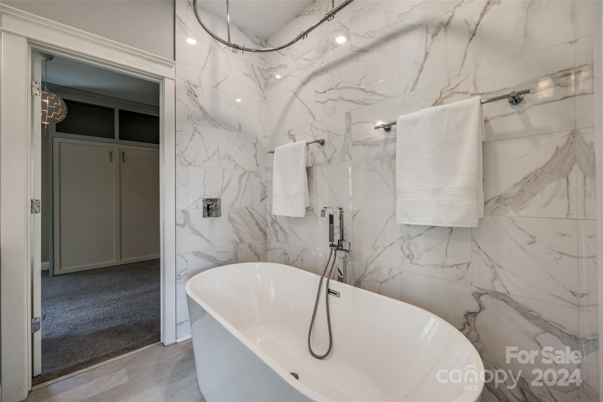 Lake Shore - Residential