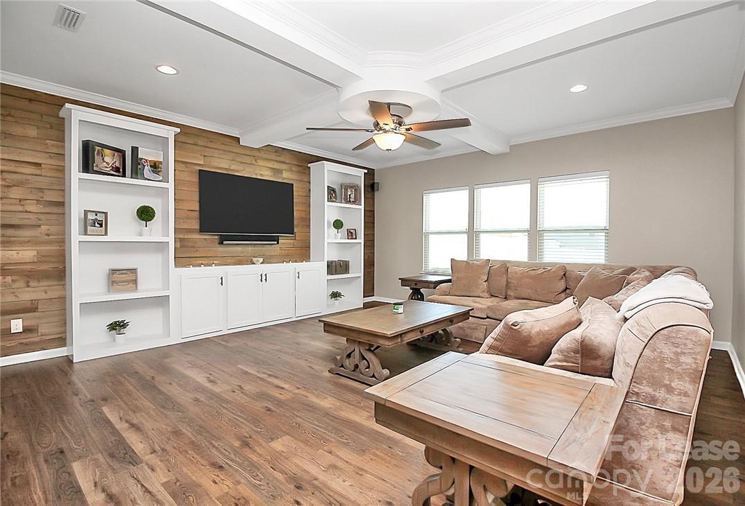 Huntley Glen - Residential Lease