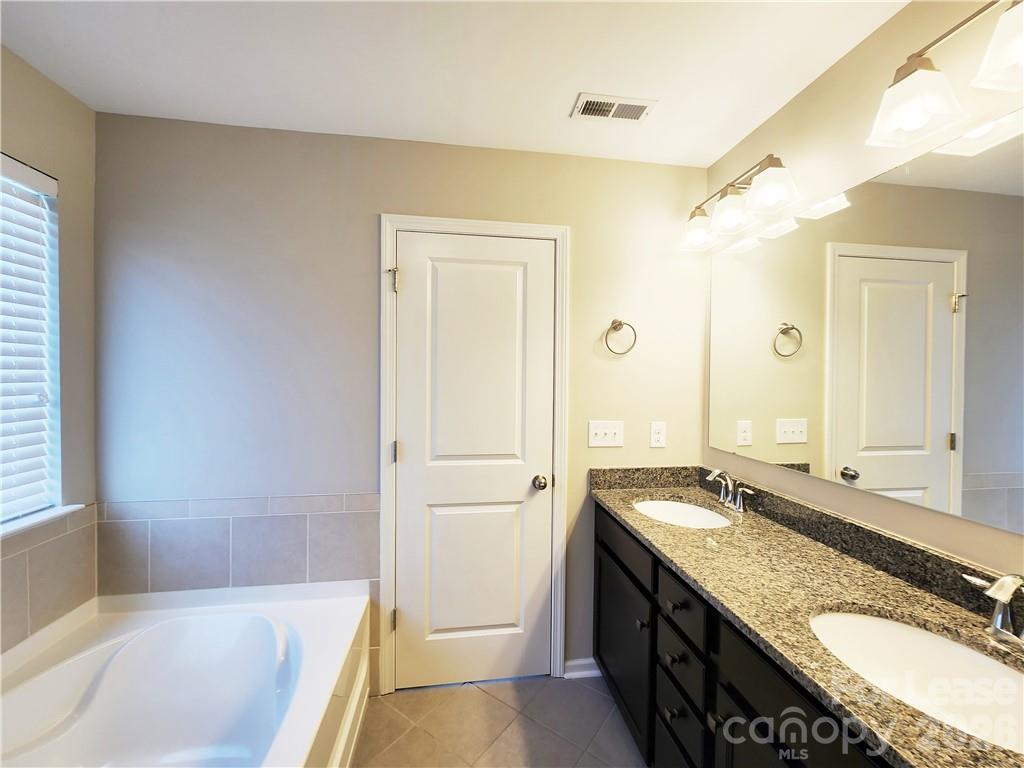 Huntley Glen - Residential Lease