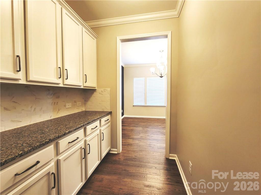 Huntley Glen - Residential Lease