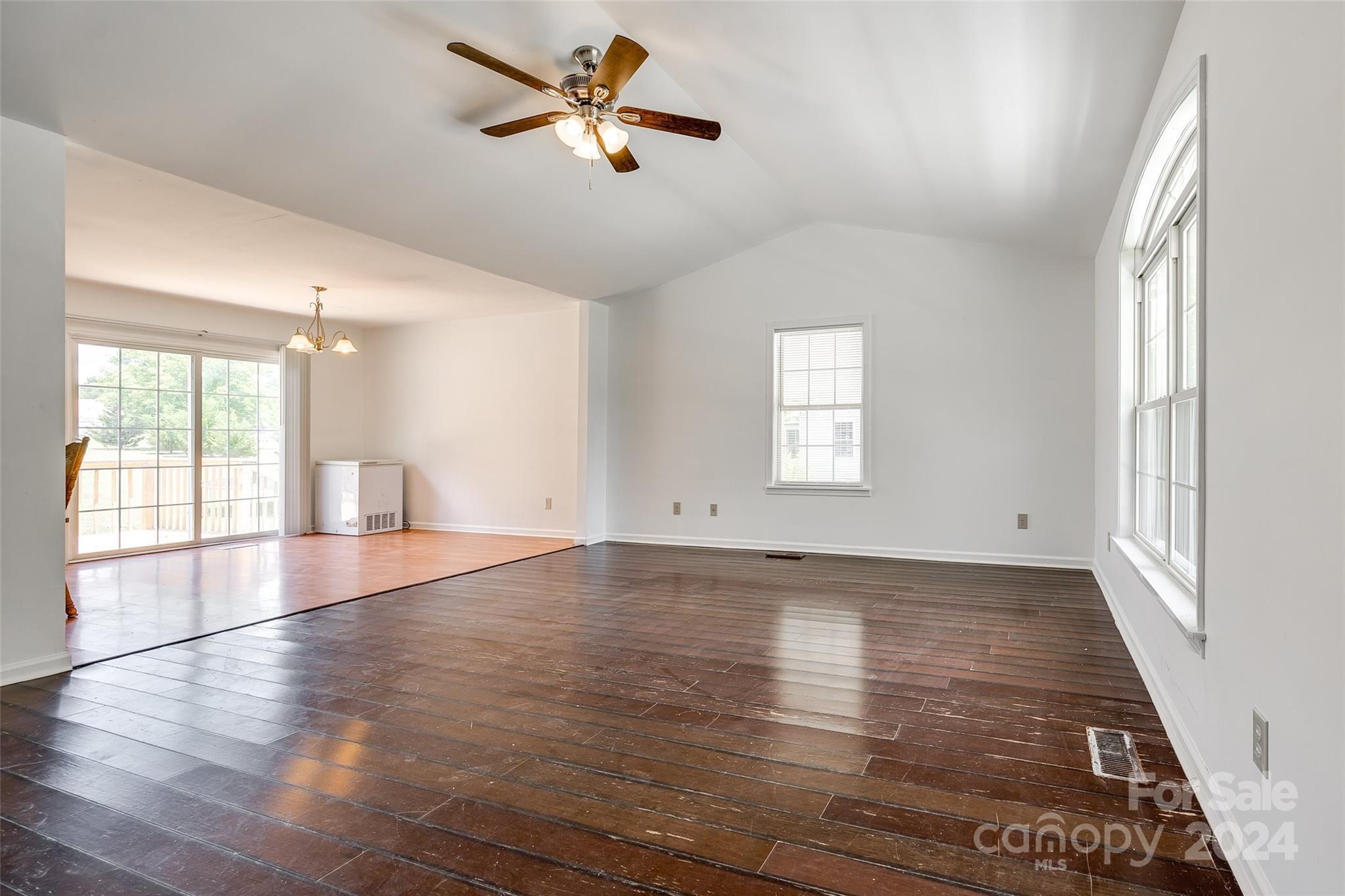 Quail Lakes - Residential