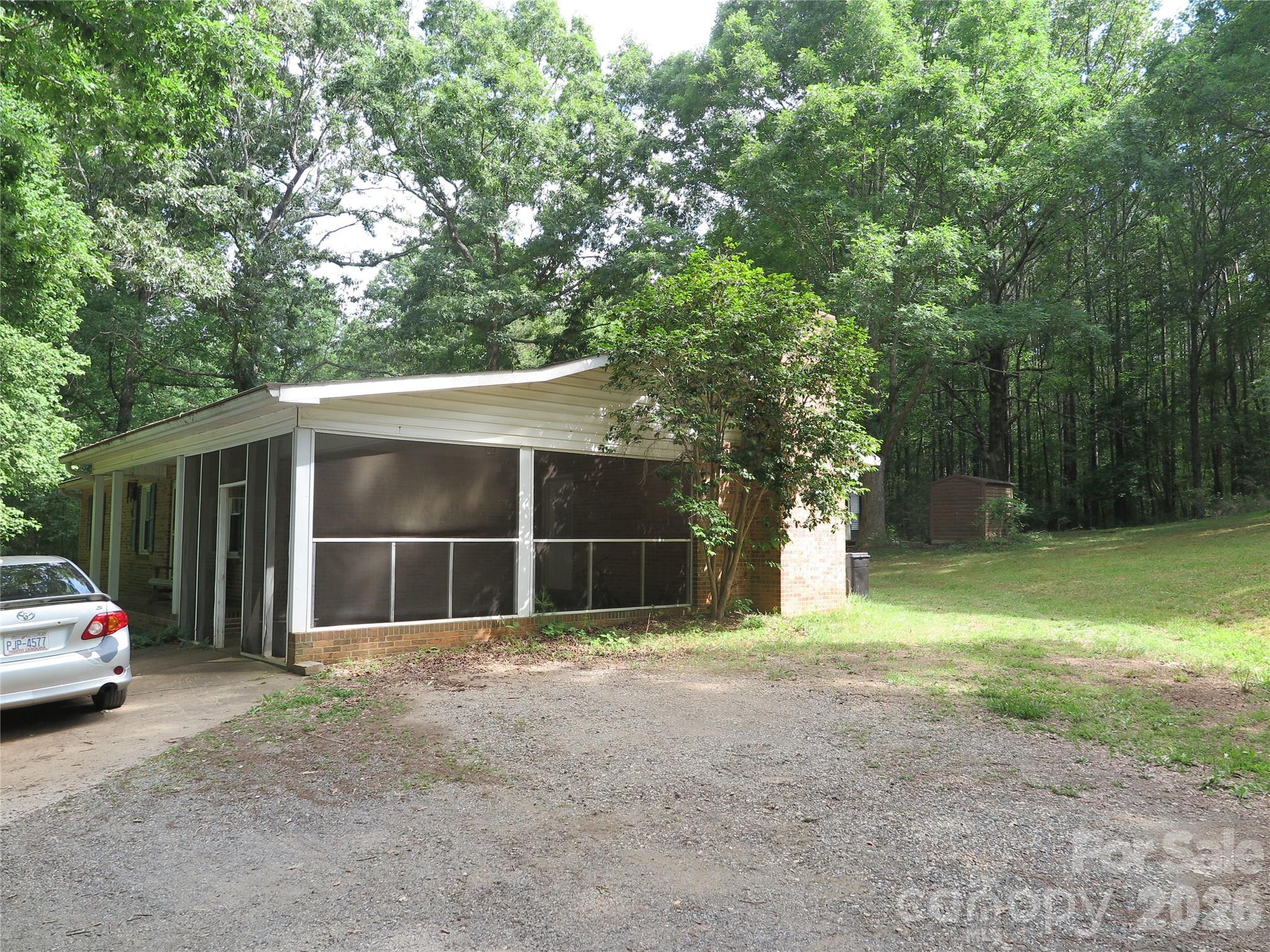 112 Glenn Oaks Drive