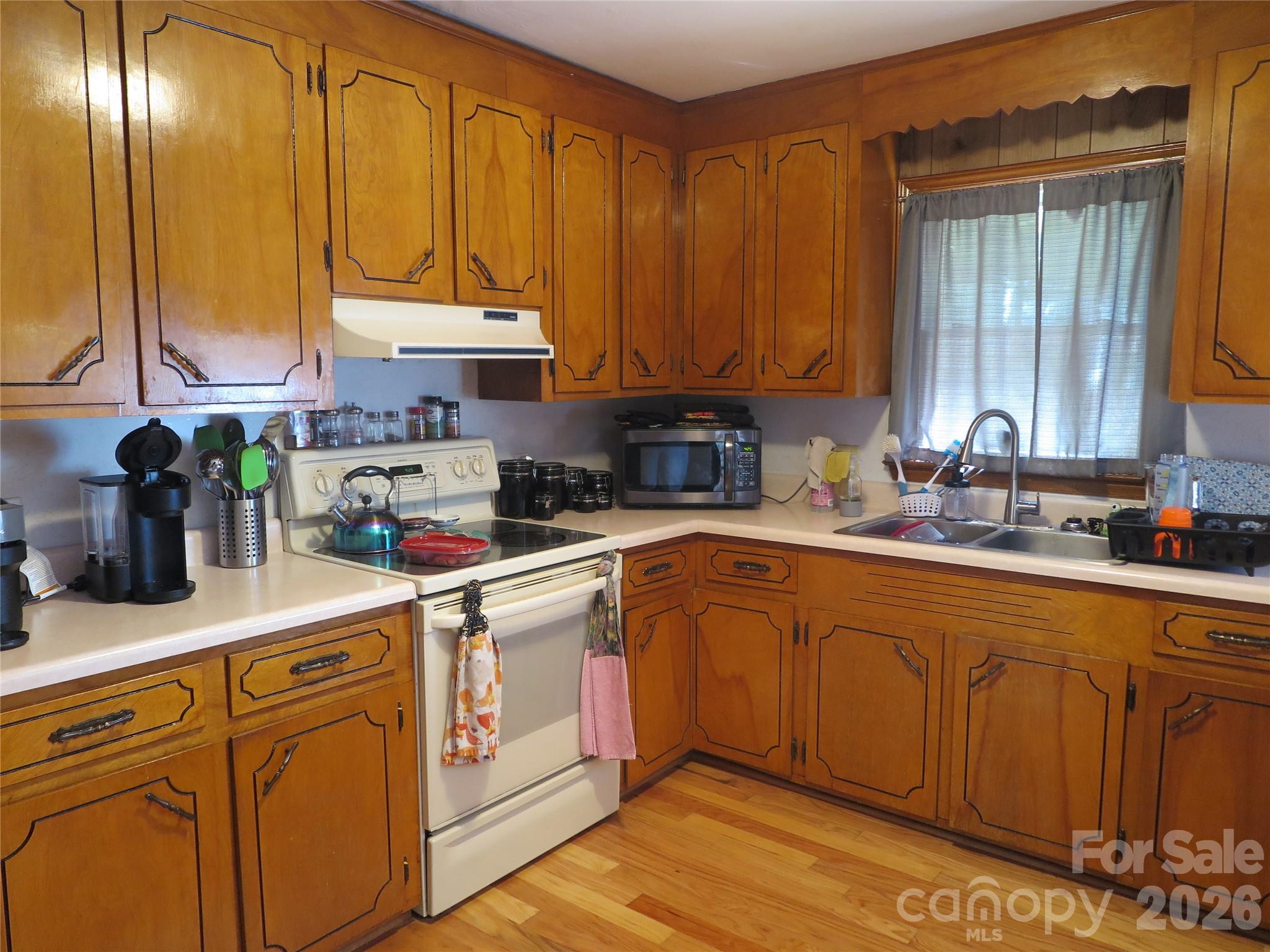 112 Glenn Oaks Drive