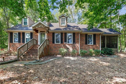 Photo of 9475 Man O War Road, Fort Mill, SC 29707 (MLS # 4402394)