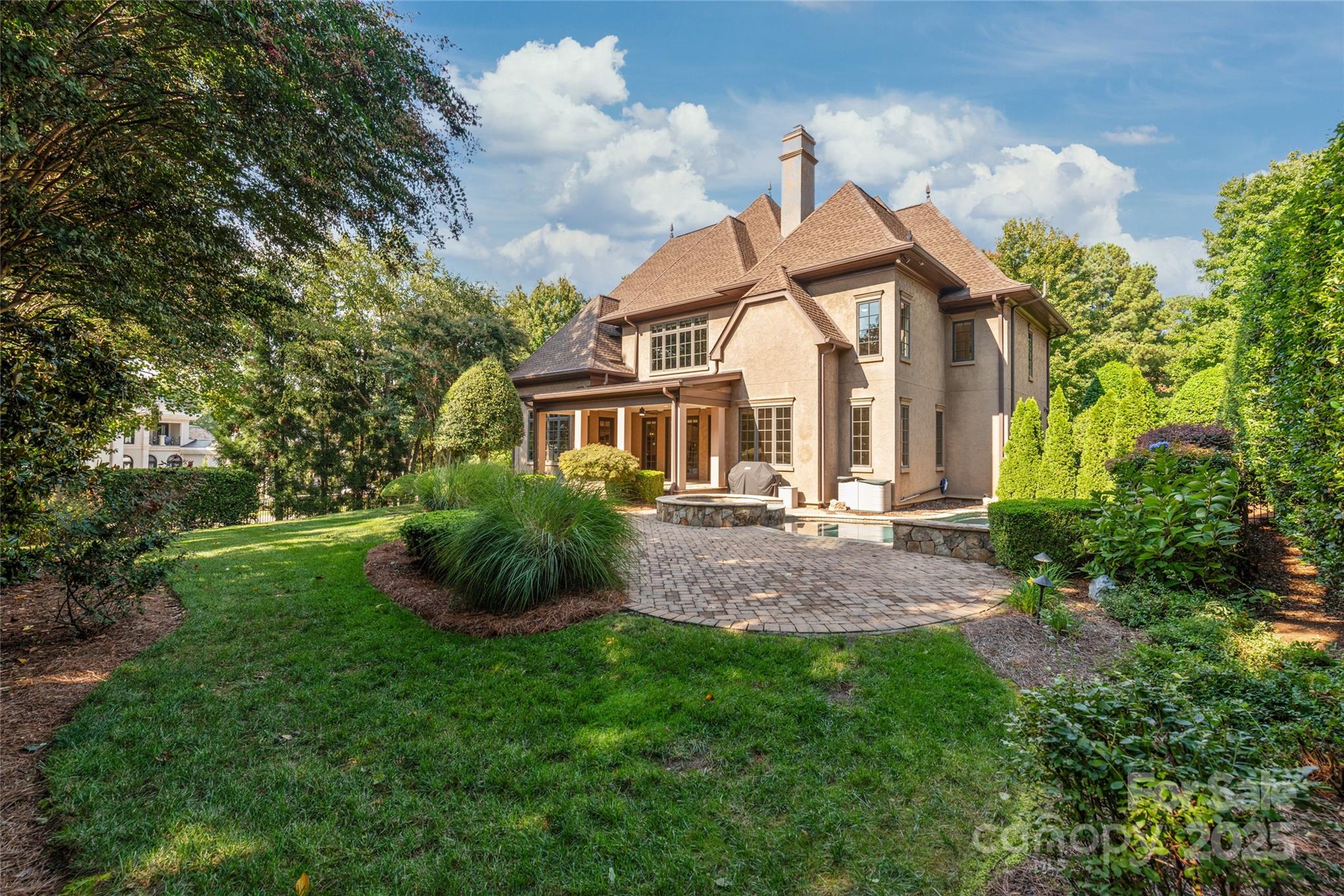 The Peninsula - Residential