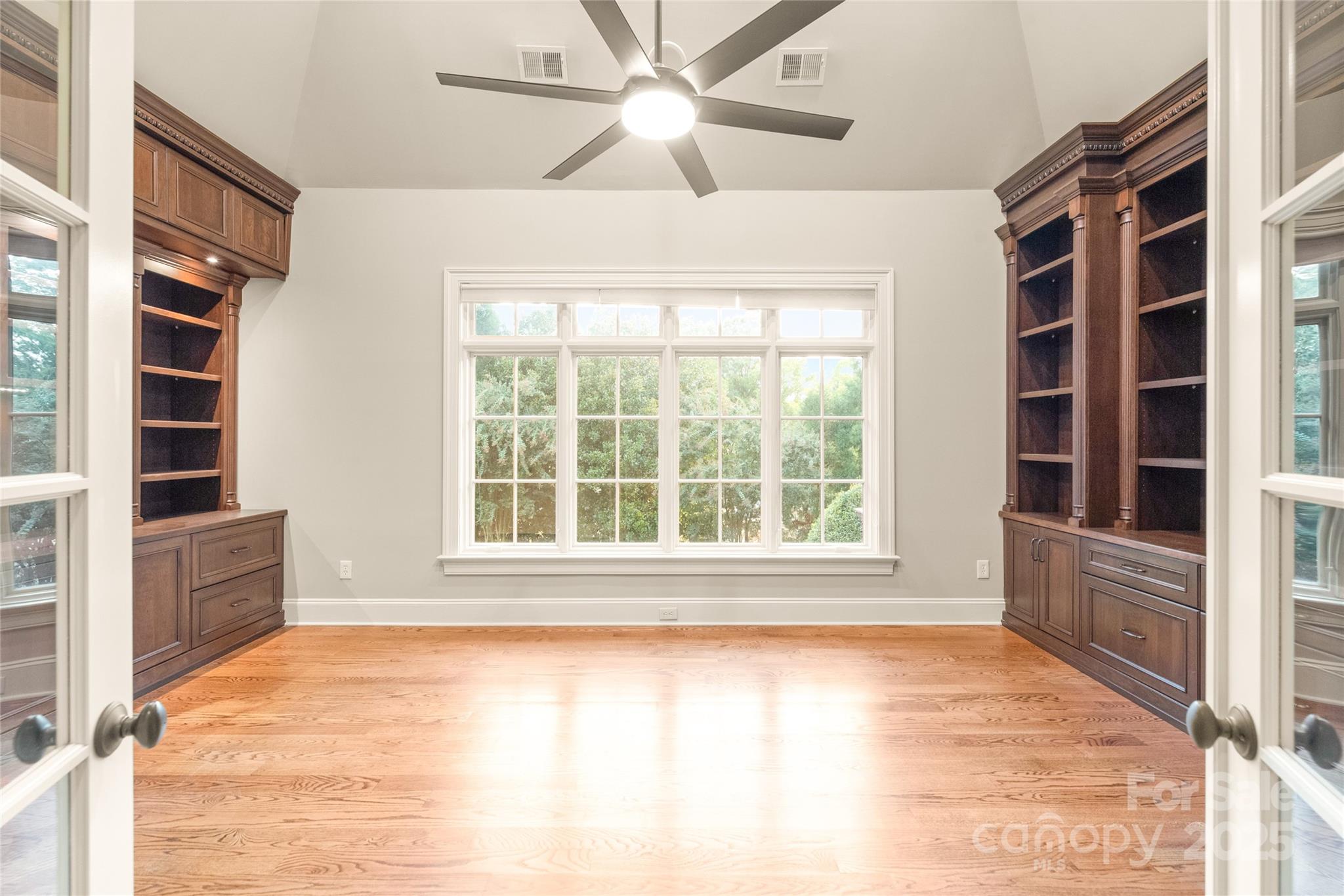 The Peninsula - Residential