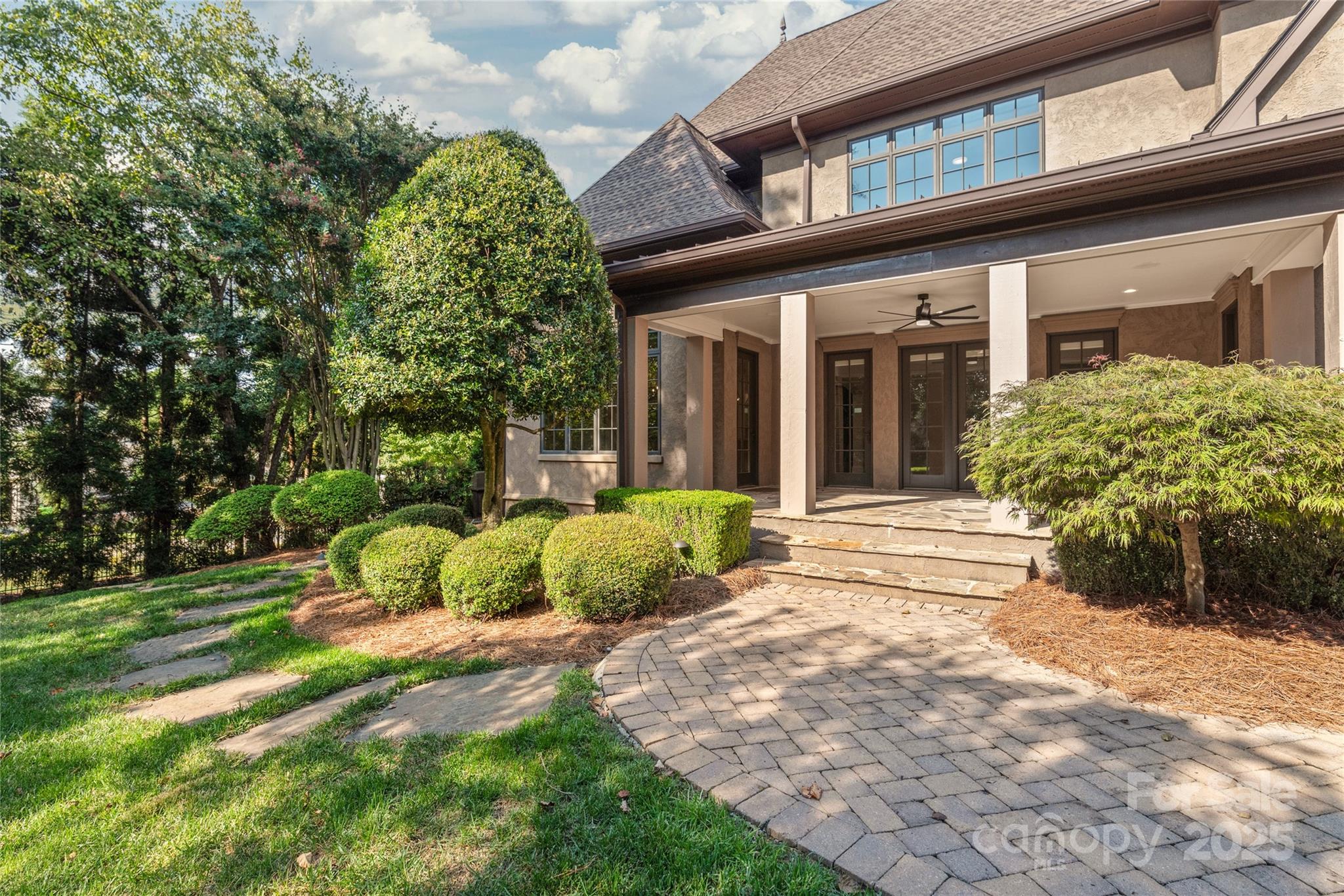 The Peninsula - Residential