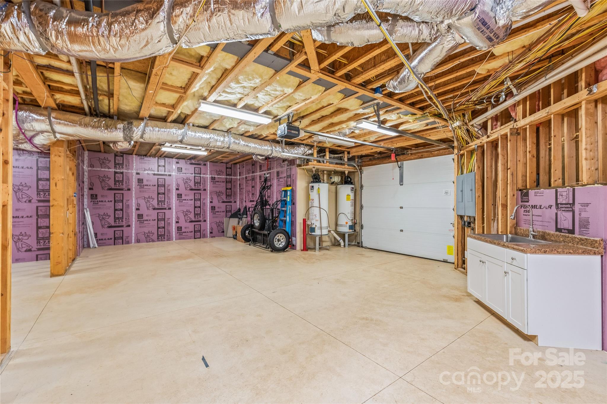 The Peninsula - Residential