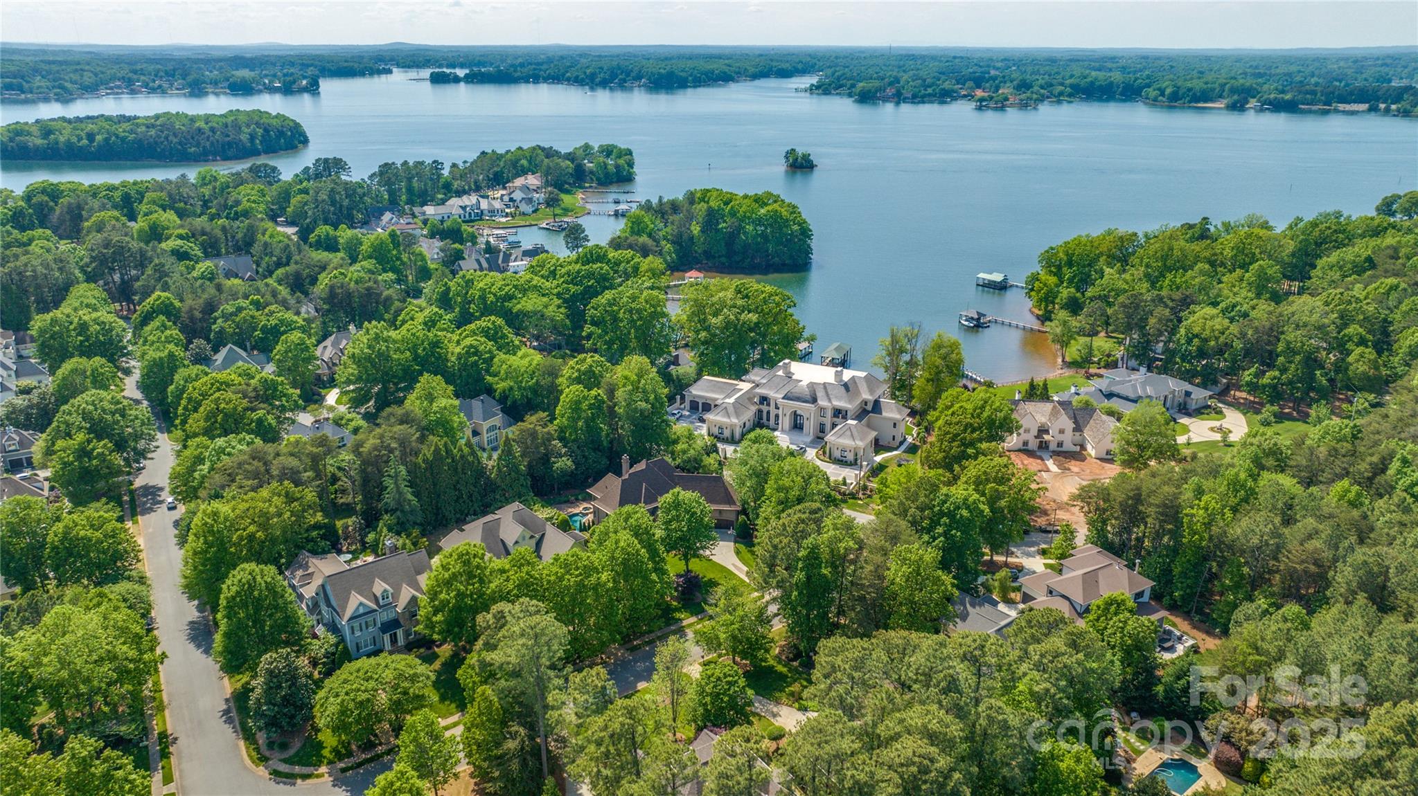 The Peninsula - Residential