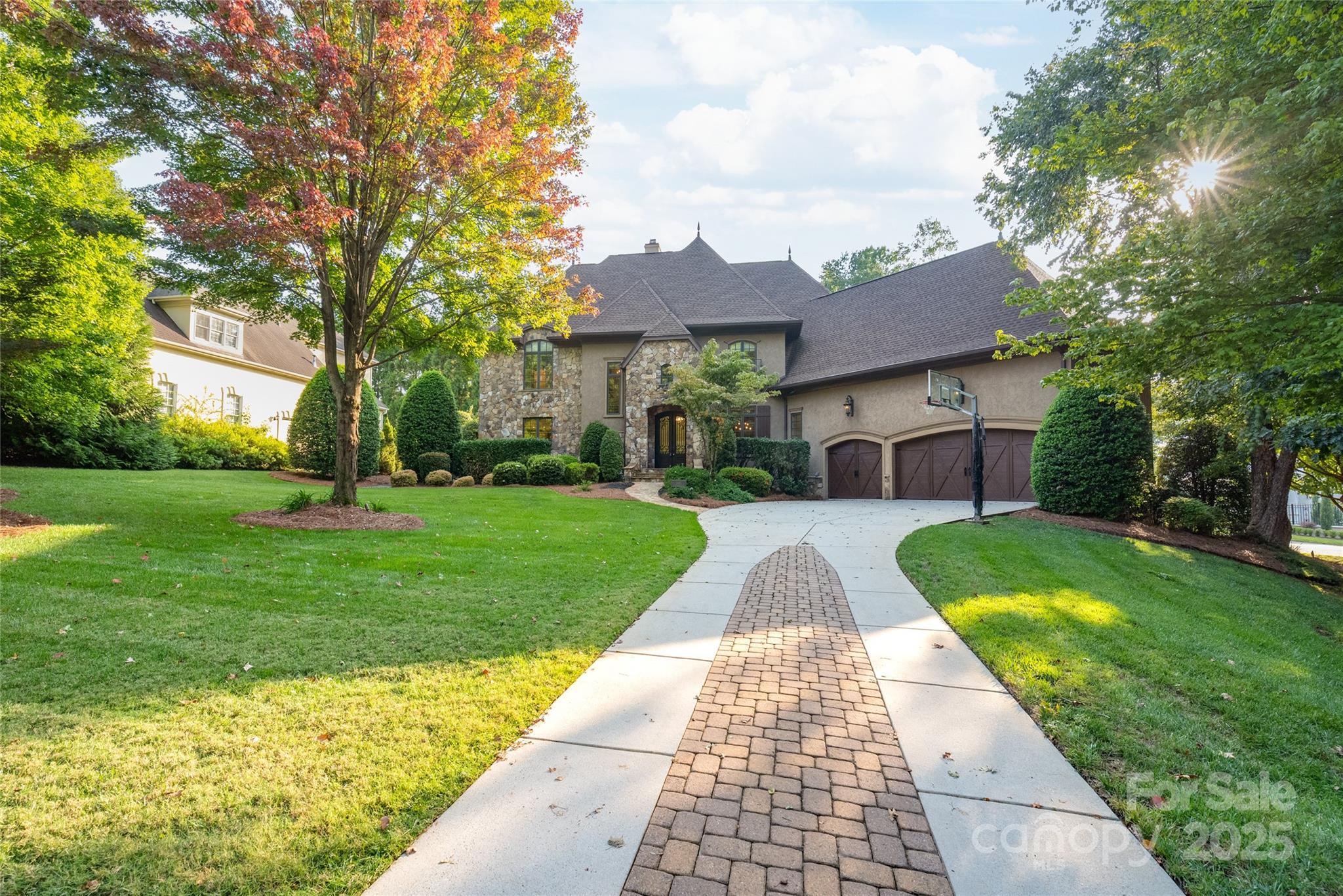 The Peninsula - Residential