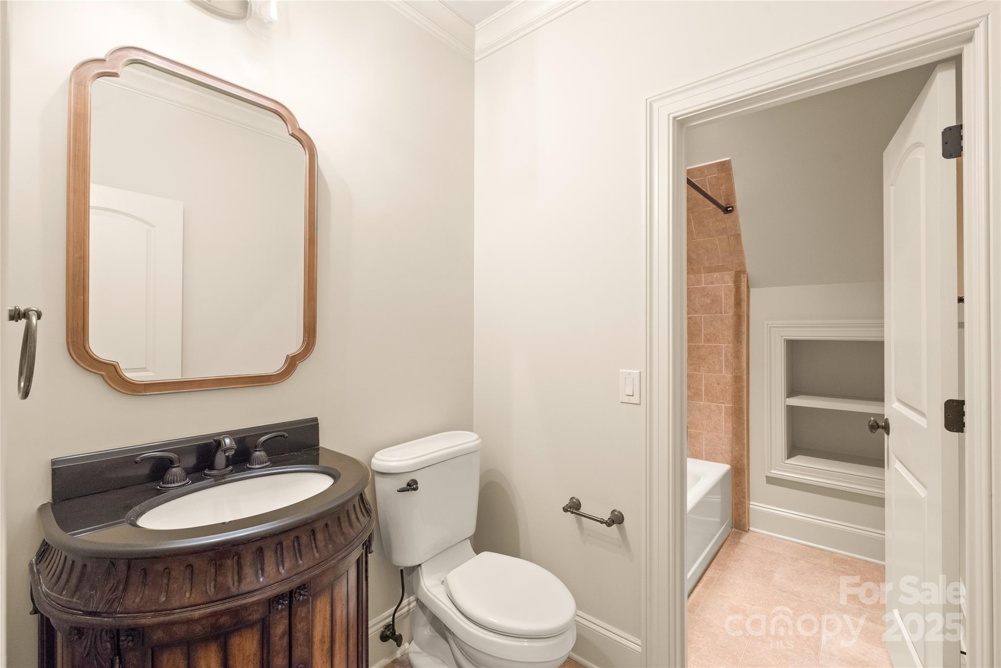 The Peninsula - Residential