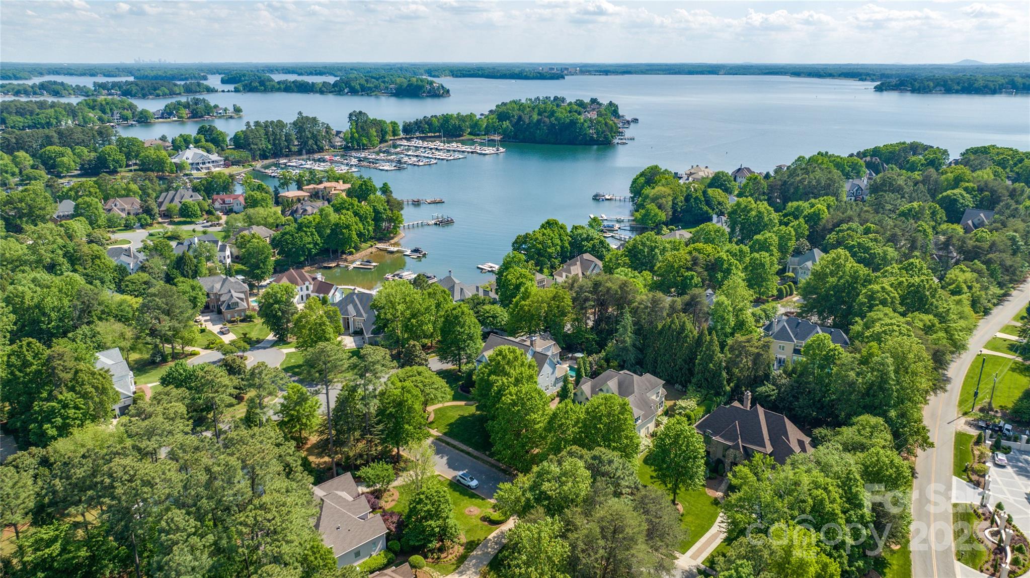 The Peninsula - Residential