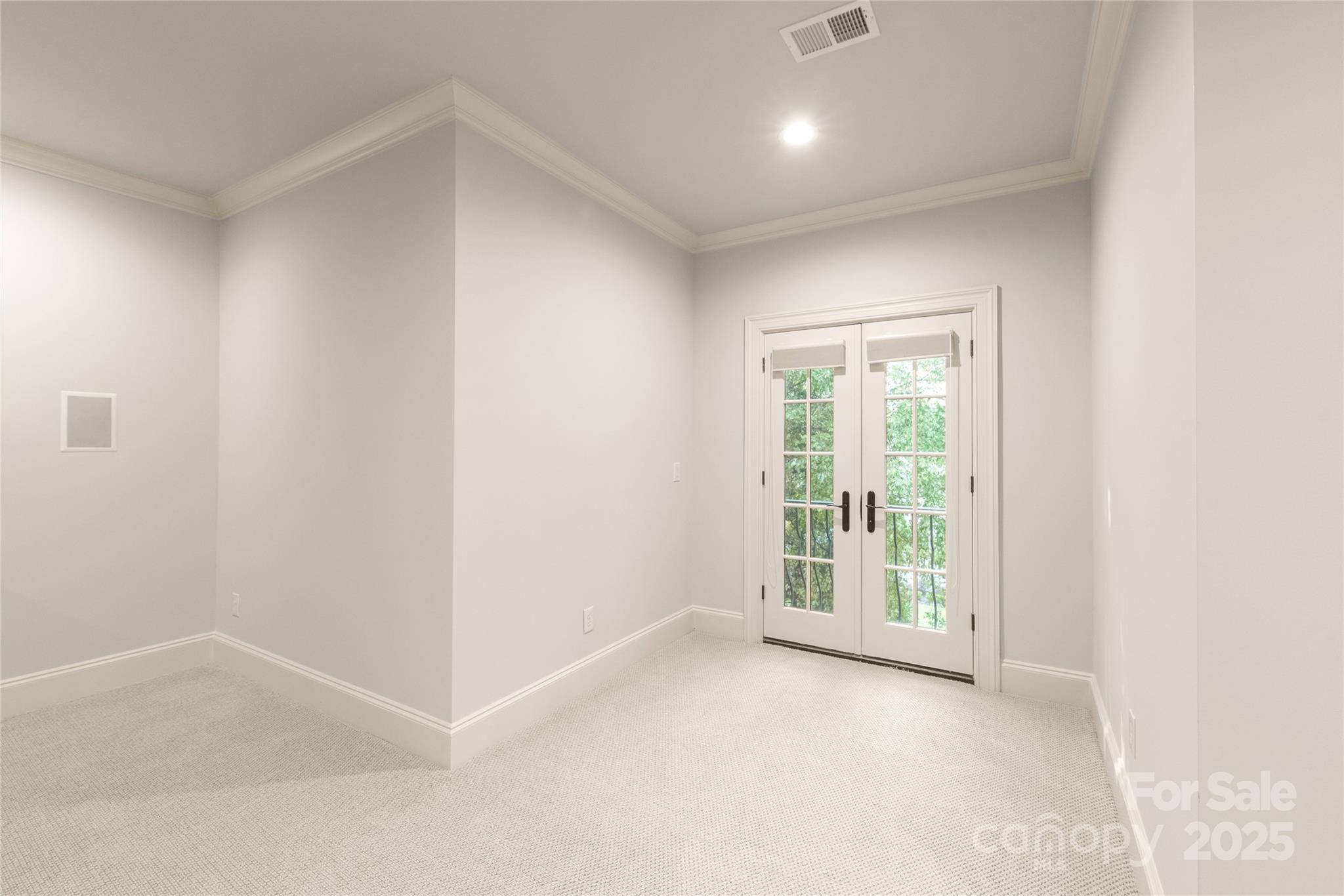 The Peninsula - Residential