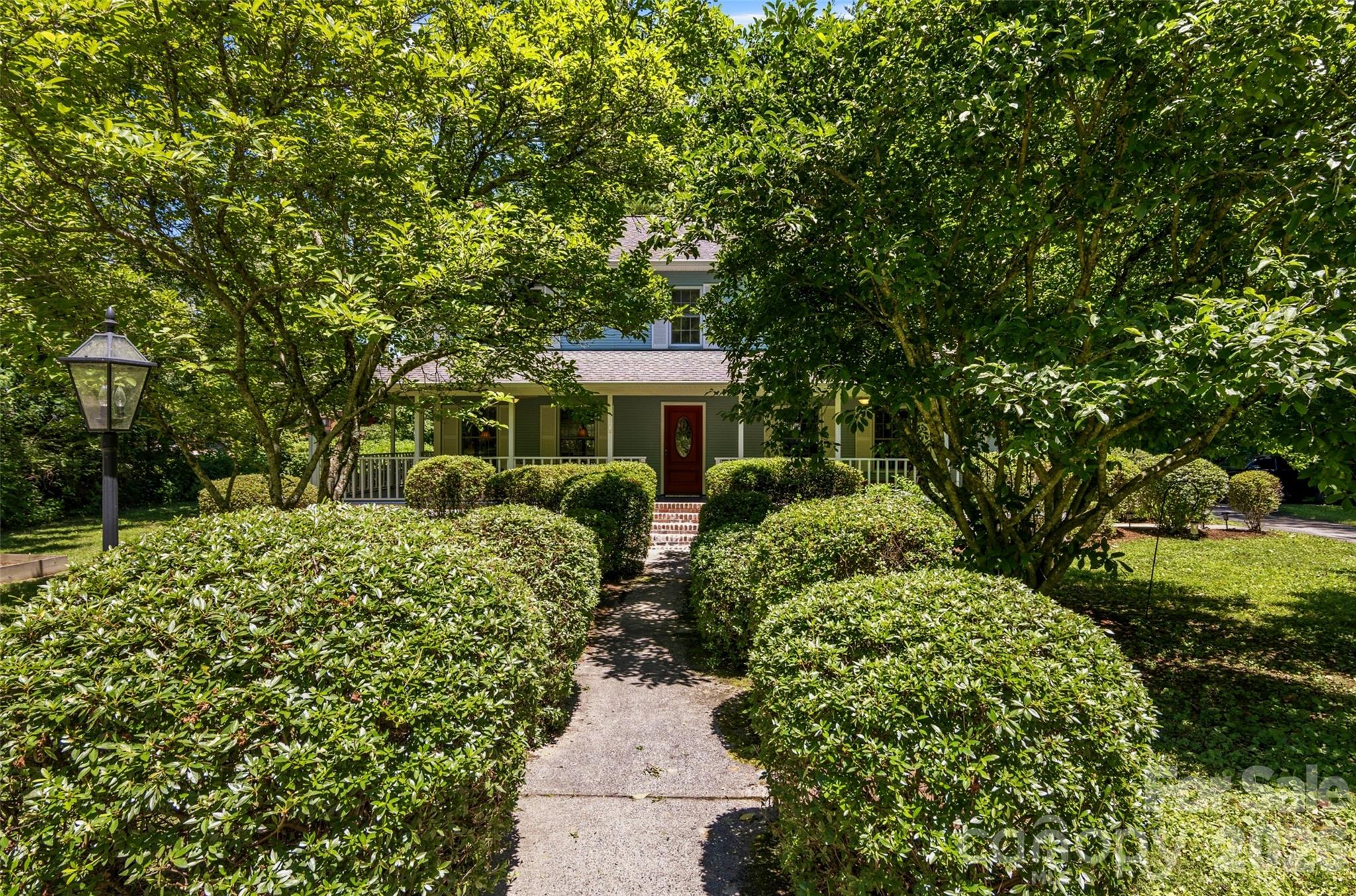 1064 Maplewood Court