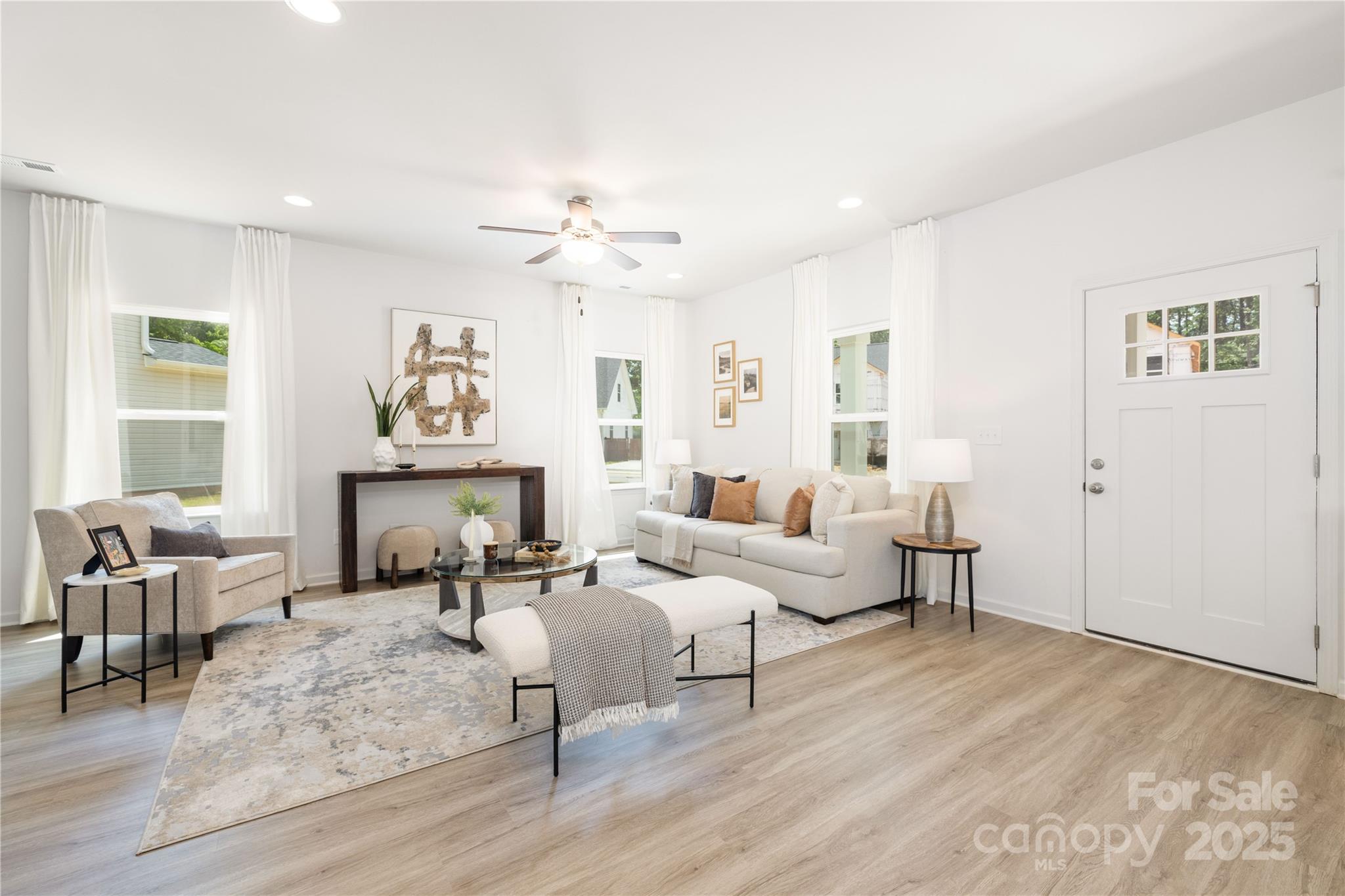 307 E Glendale Avenue