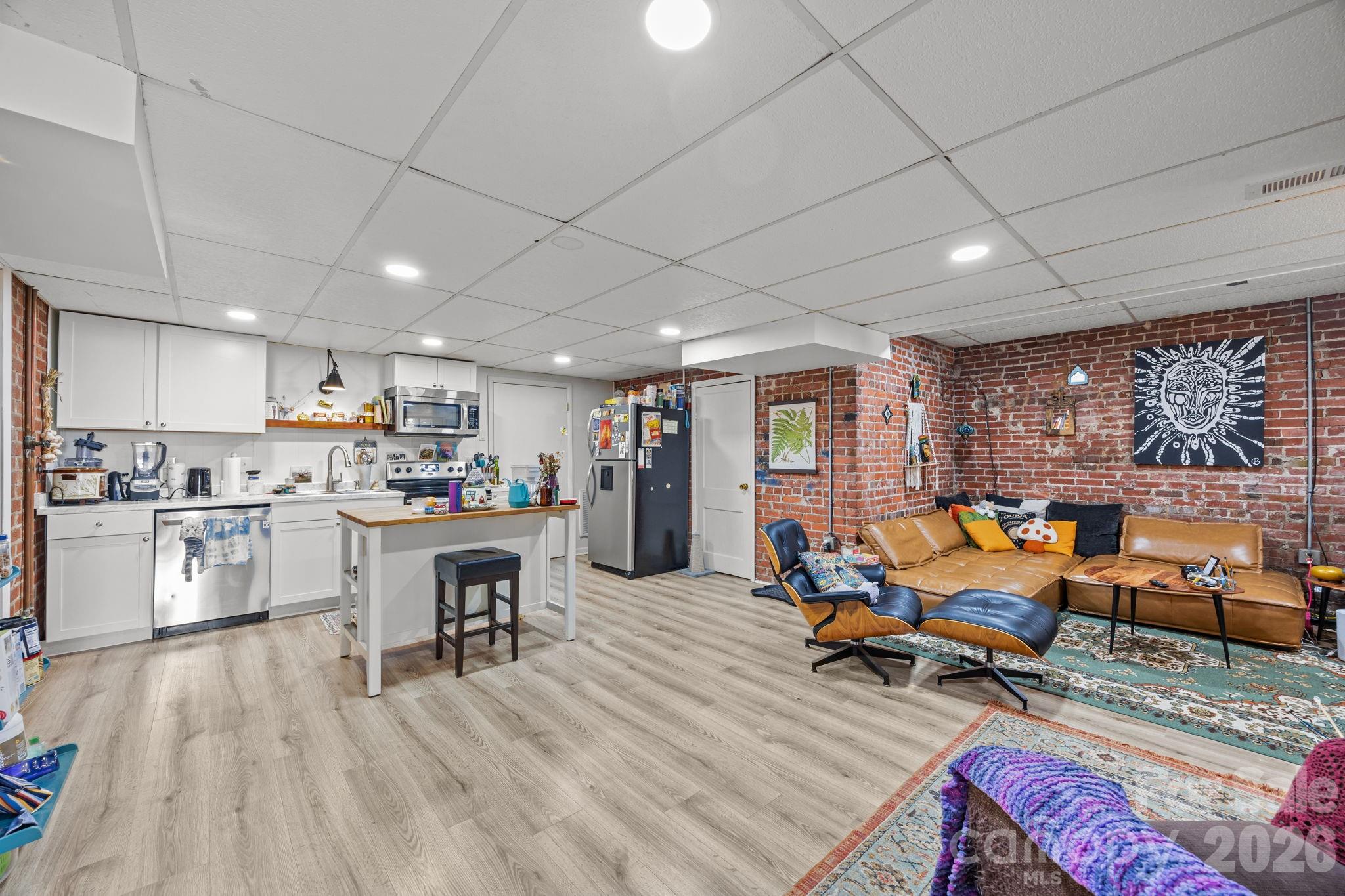 Oakley - Residential Income