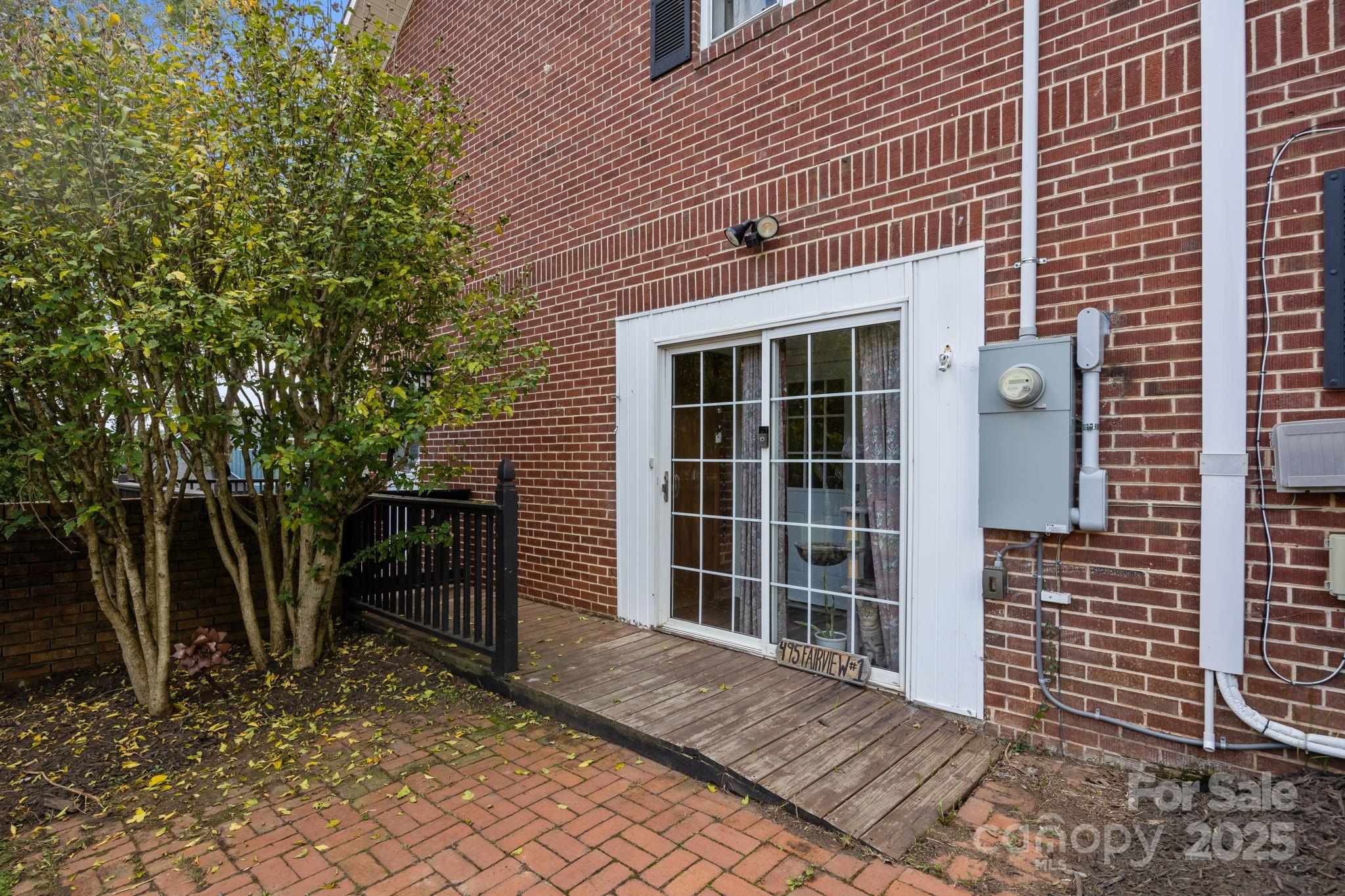 Oakley - Residential Income