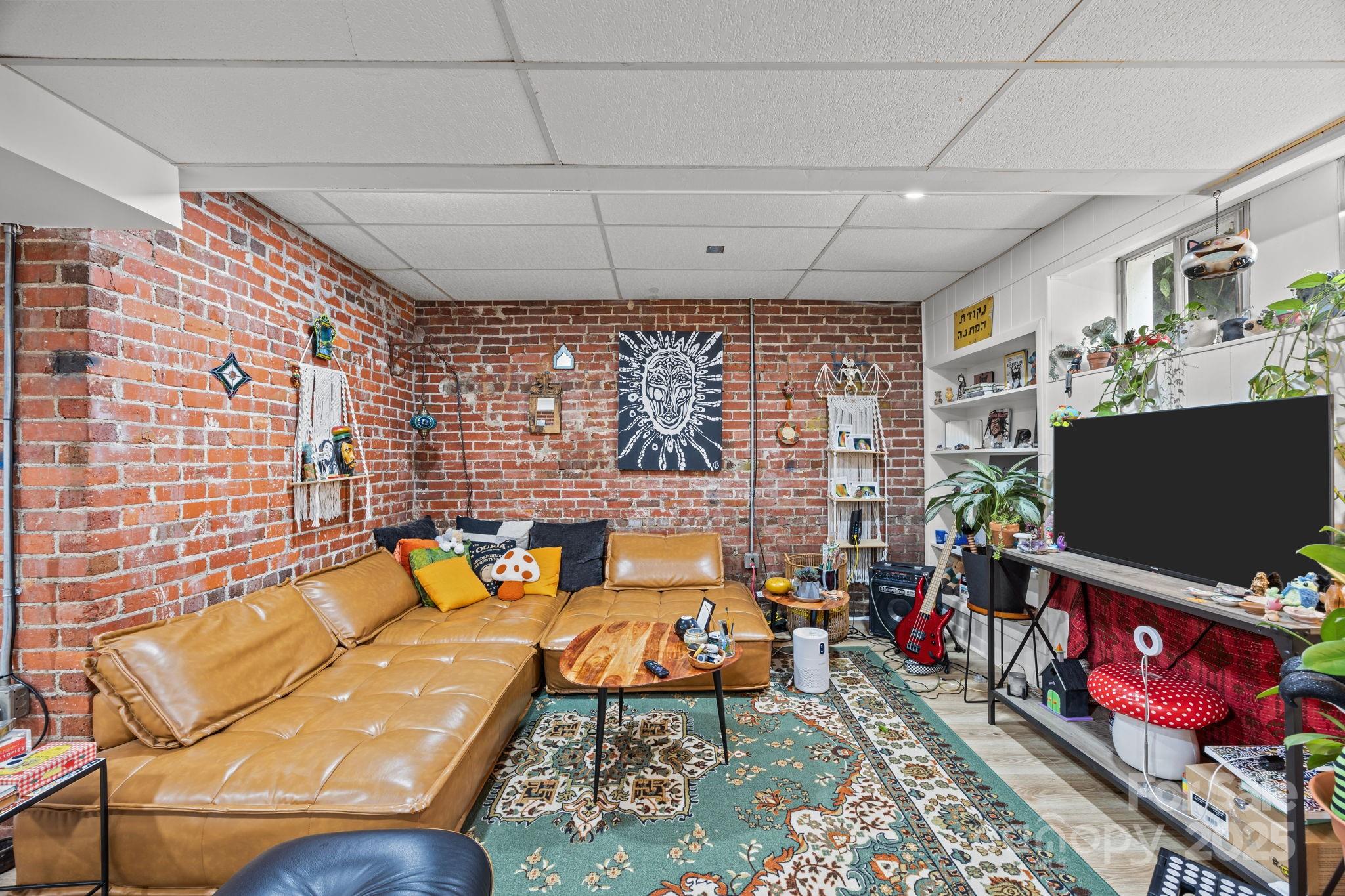 Oakley - Residential Income