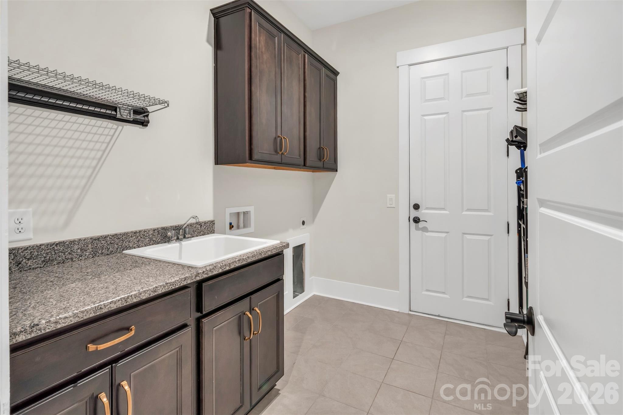 Cavesson - Residential