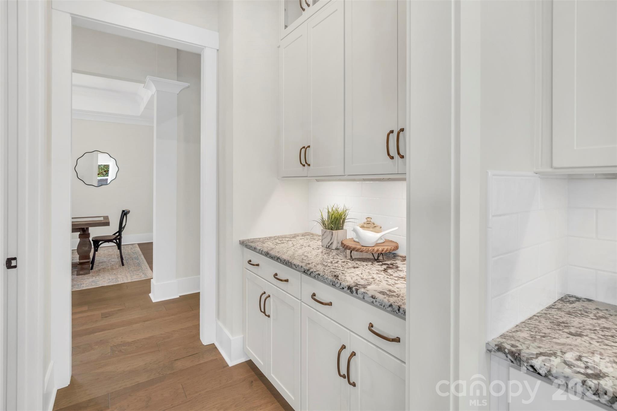 Cavesson - Residential