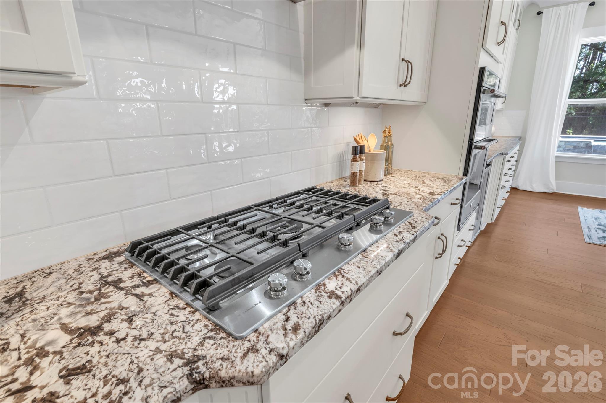 Cavesson - Residential