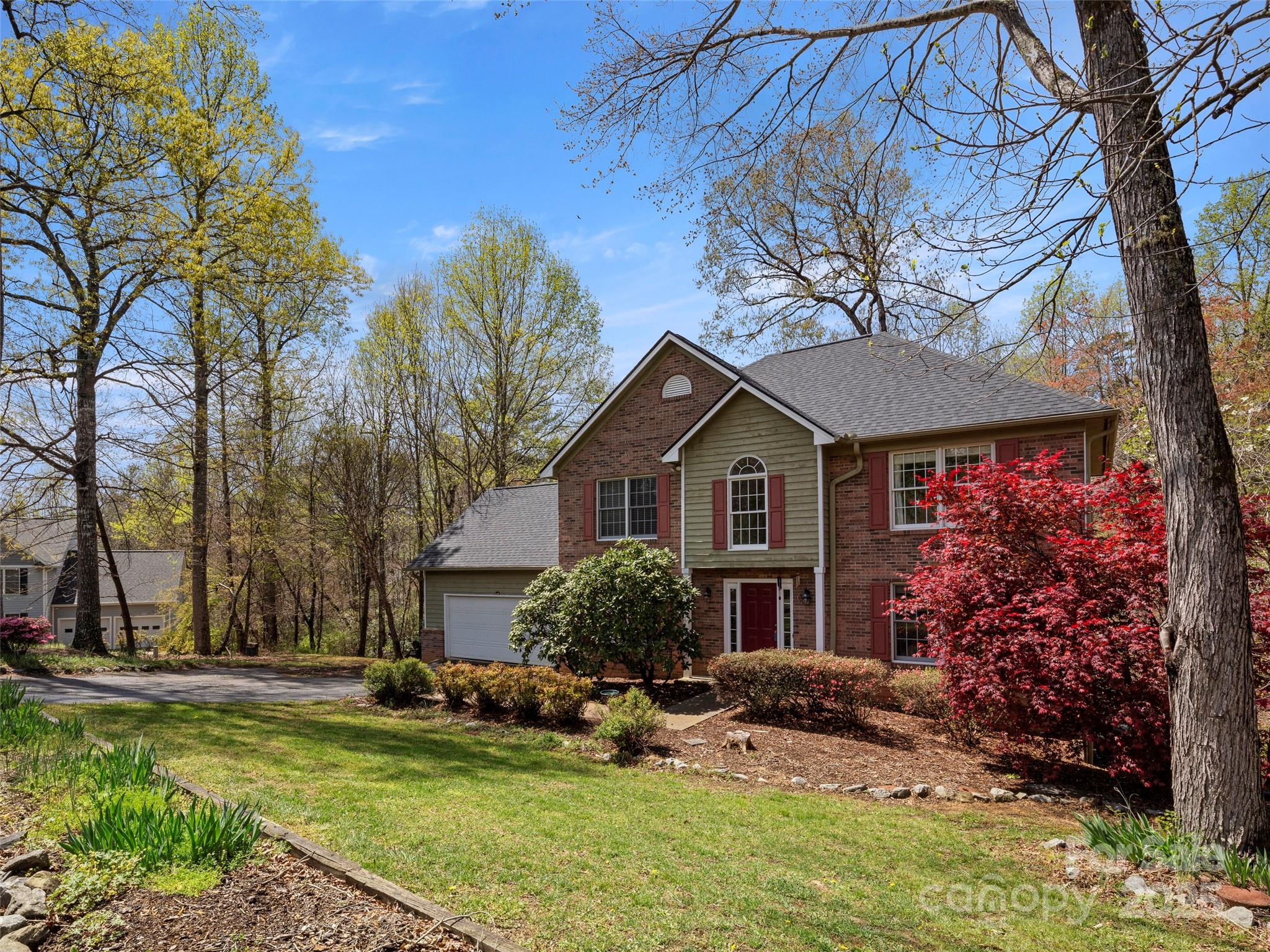 11 Emerald Drive