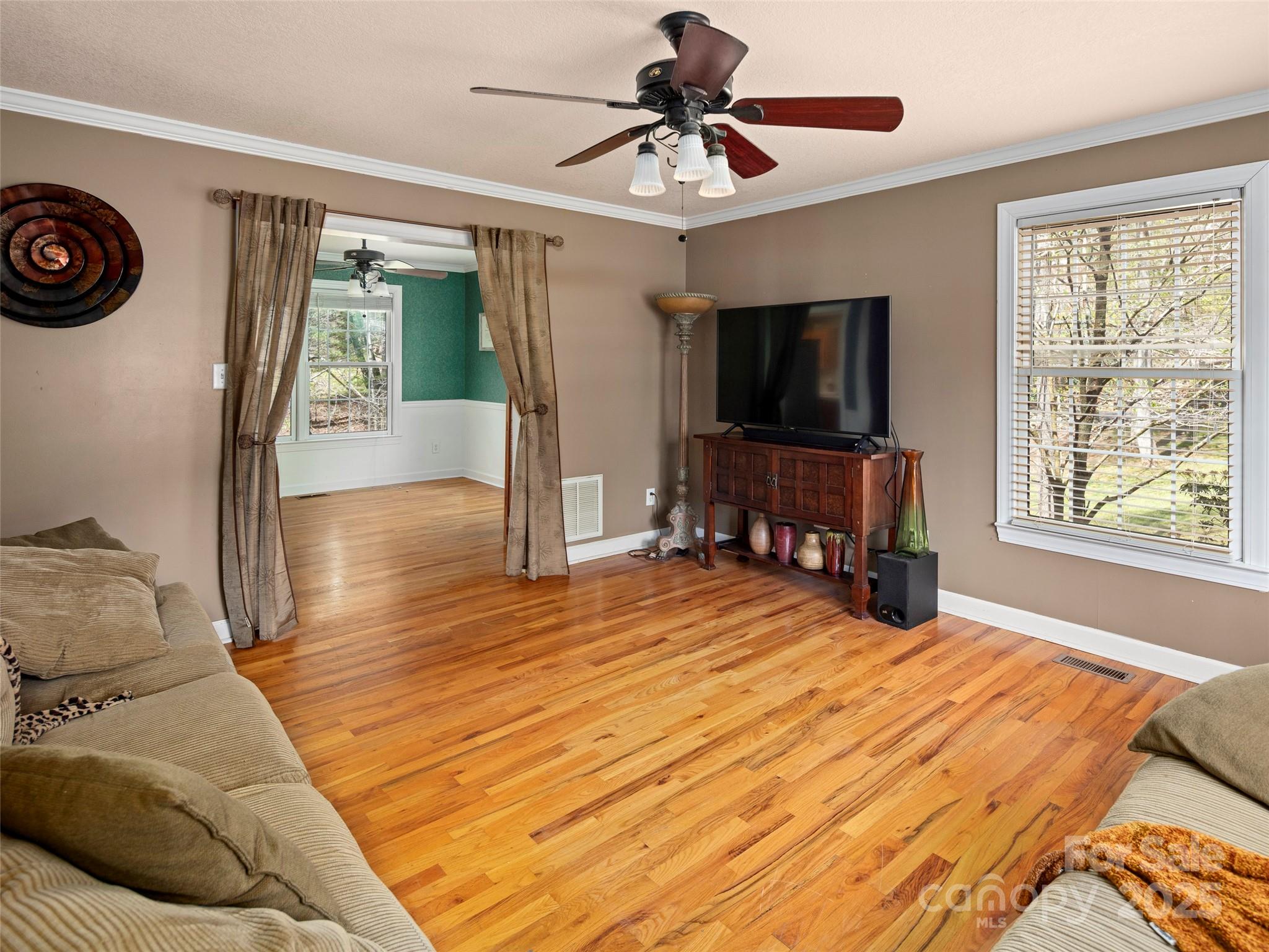 11 Emerald Drive