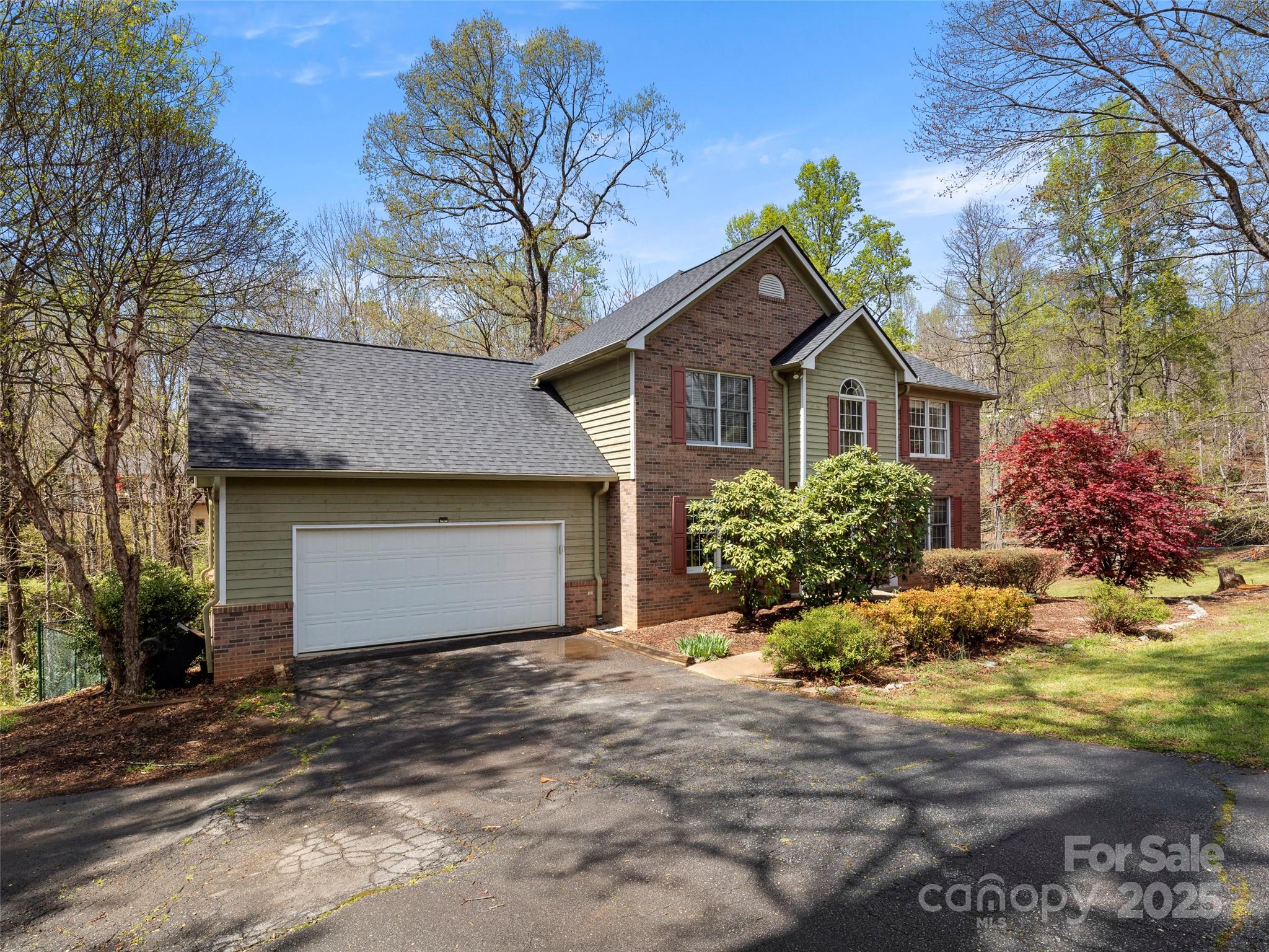 11 Emerald Drive