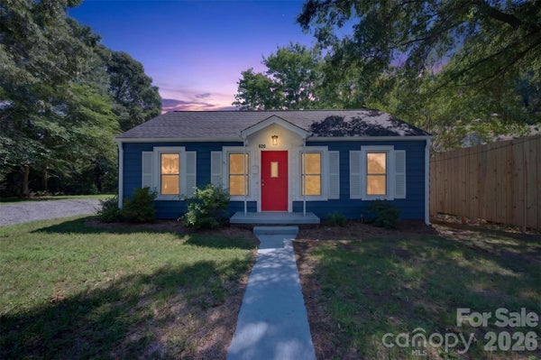 620 10TH STREET BLVD NW, HICKORY, NC 28601 - Image ca6b4fe8a9899a94e03567979bca63b5/2343721883
