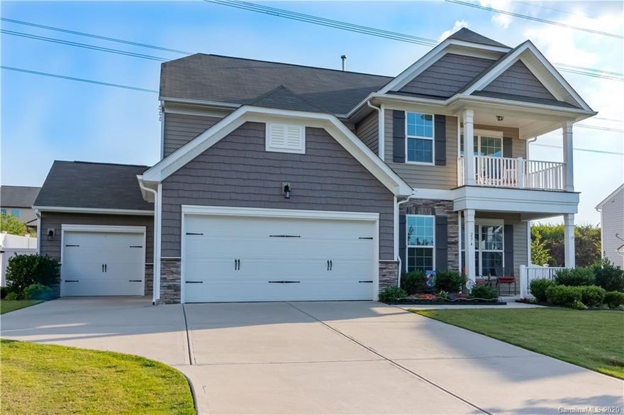 Back on the market at no fault to the seller! This beautiful home has been immaculately cared for, and is just waiting for YOU!  Downstairs, you have formal dining, an eat in kitchen, family room with a gas fireplace, and a guest suite/in-law suite.  The gourmet kitchen boasts granite counter tops, a huge bar, and a gas stove. 
Upstairs, there are an additional 3 bedrooms and 2 full baths.  The loft adds a huge living space upstairs, complete with a balcony perfect for rocking chairs.  The private, spacious, fenced backyard has a covered porch perfect for grilling and parties galore!  Schedule your showing today!