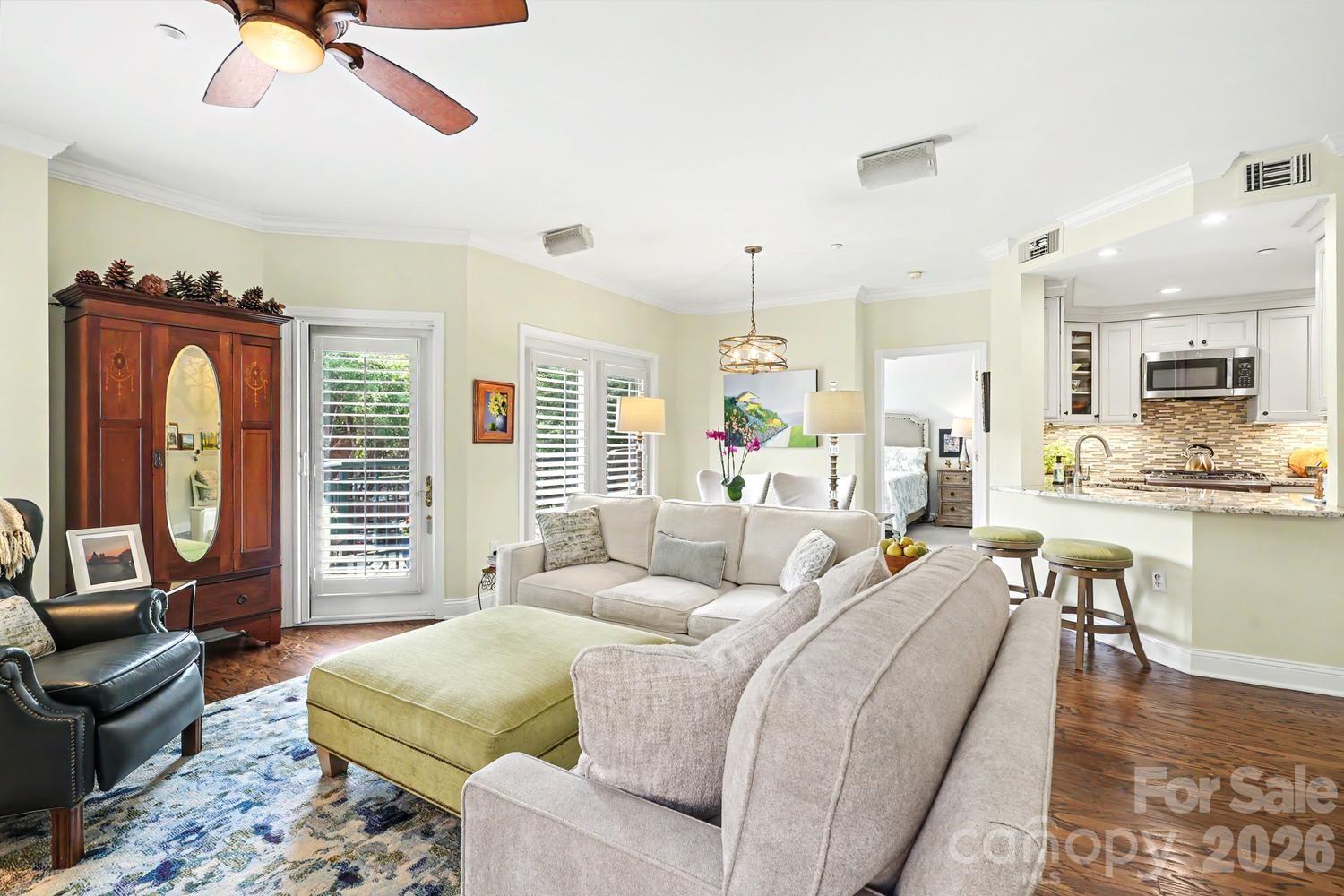 401 N Church Street 208