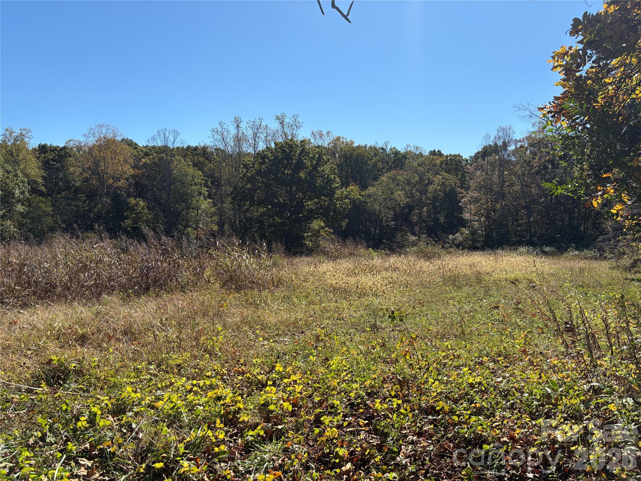 16 ac Warren Bridge Road
