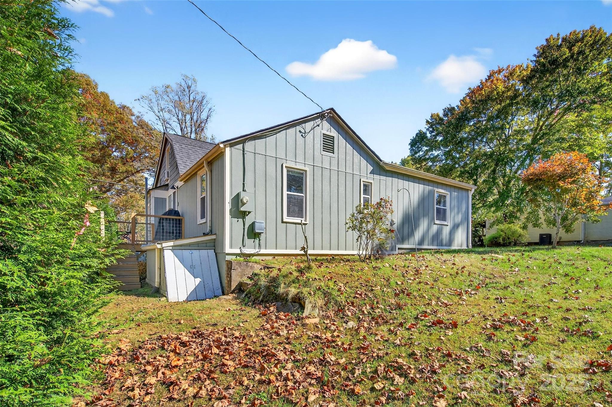 411 Hiawassee Avenue 1