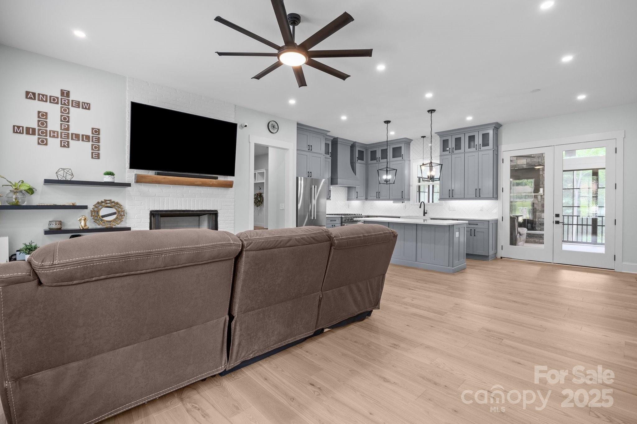 2577 Bonnybrook Circle