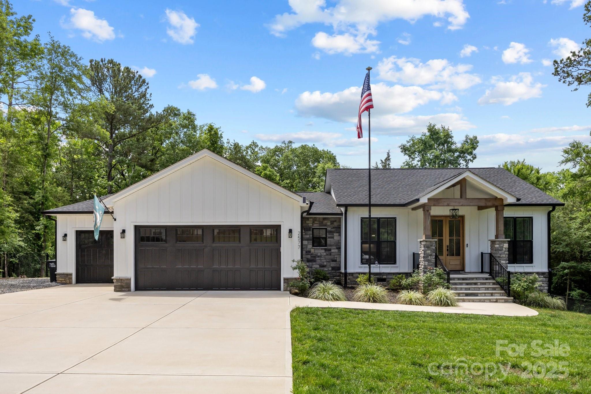 2577 Bonnybrook Circle