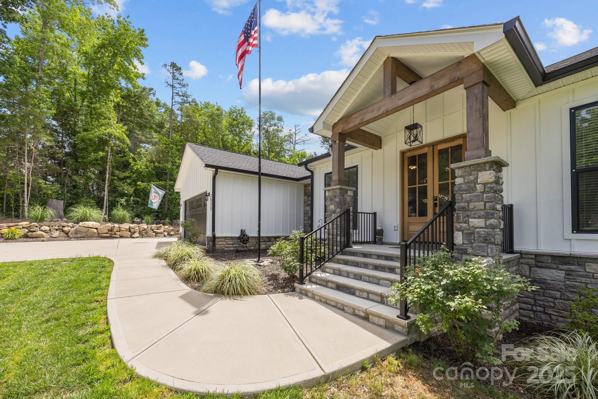 2577 Bonnybrook Circle
