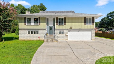 Photo of 706 Springdale Road, Statesville, NC 28677 (MLS # 4427238)