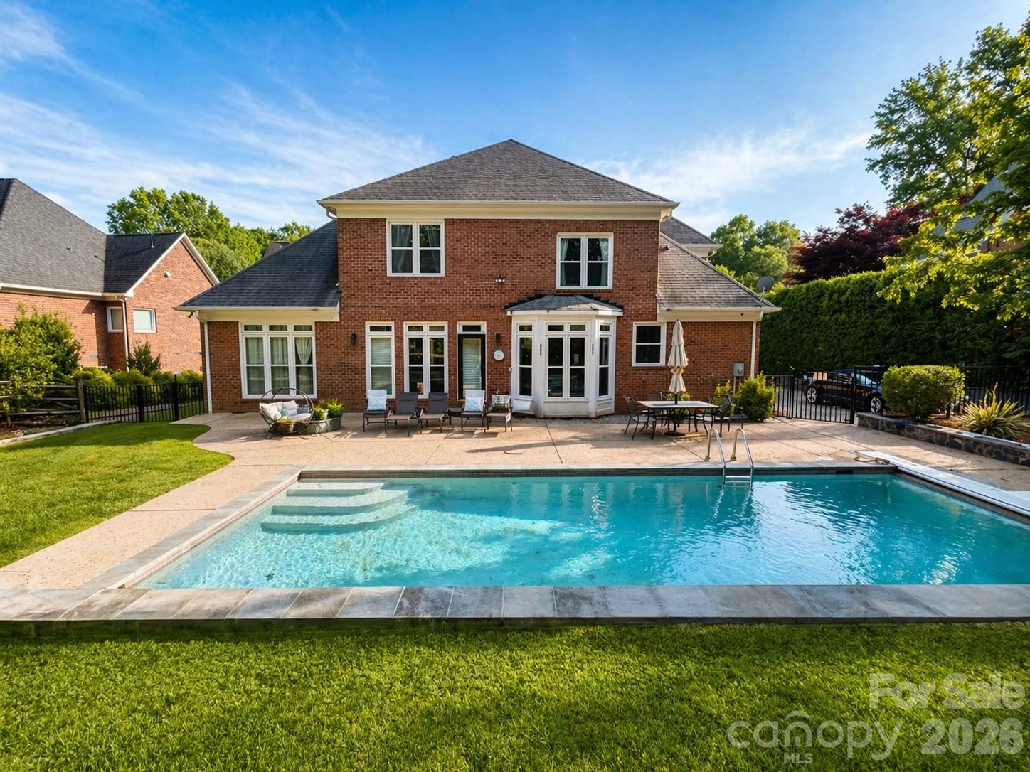 3100 Lakewood Edge Drive