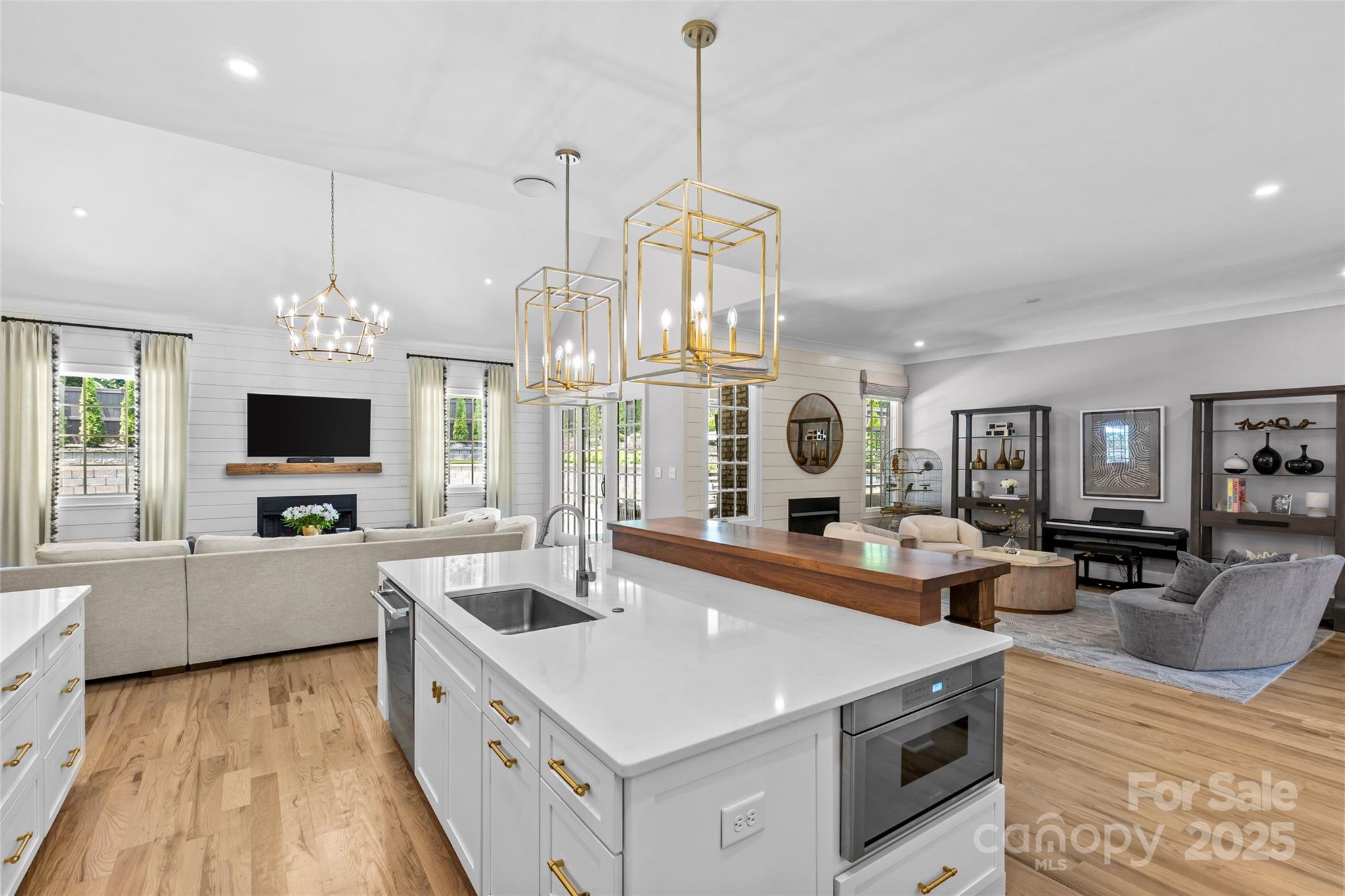 Mammoth Oaks - Residential