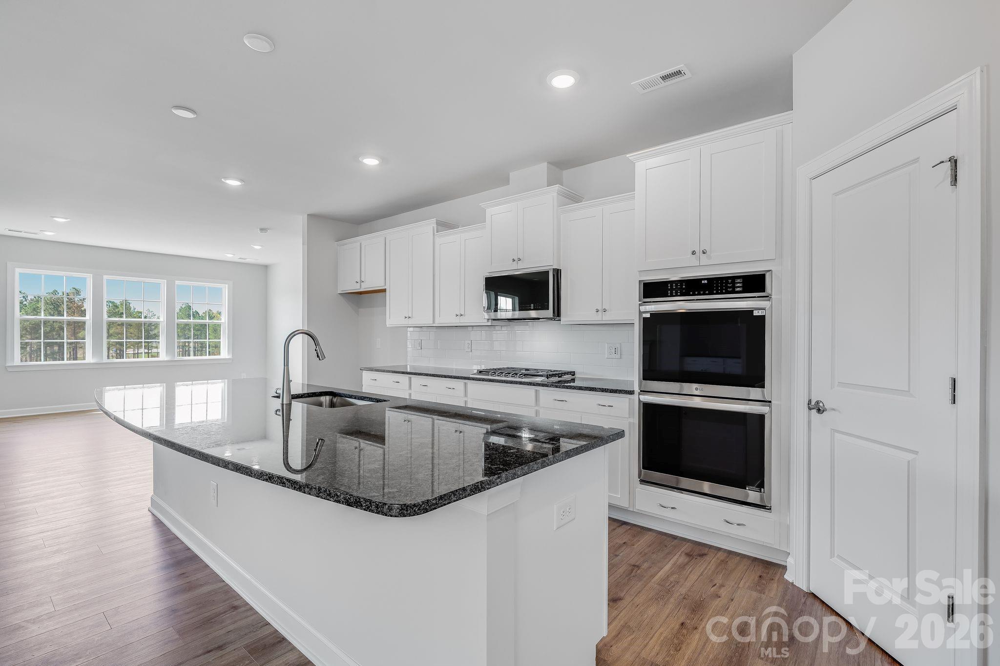 Roselyn - Residential