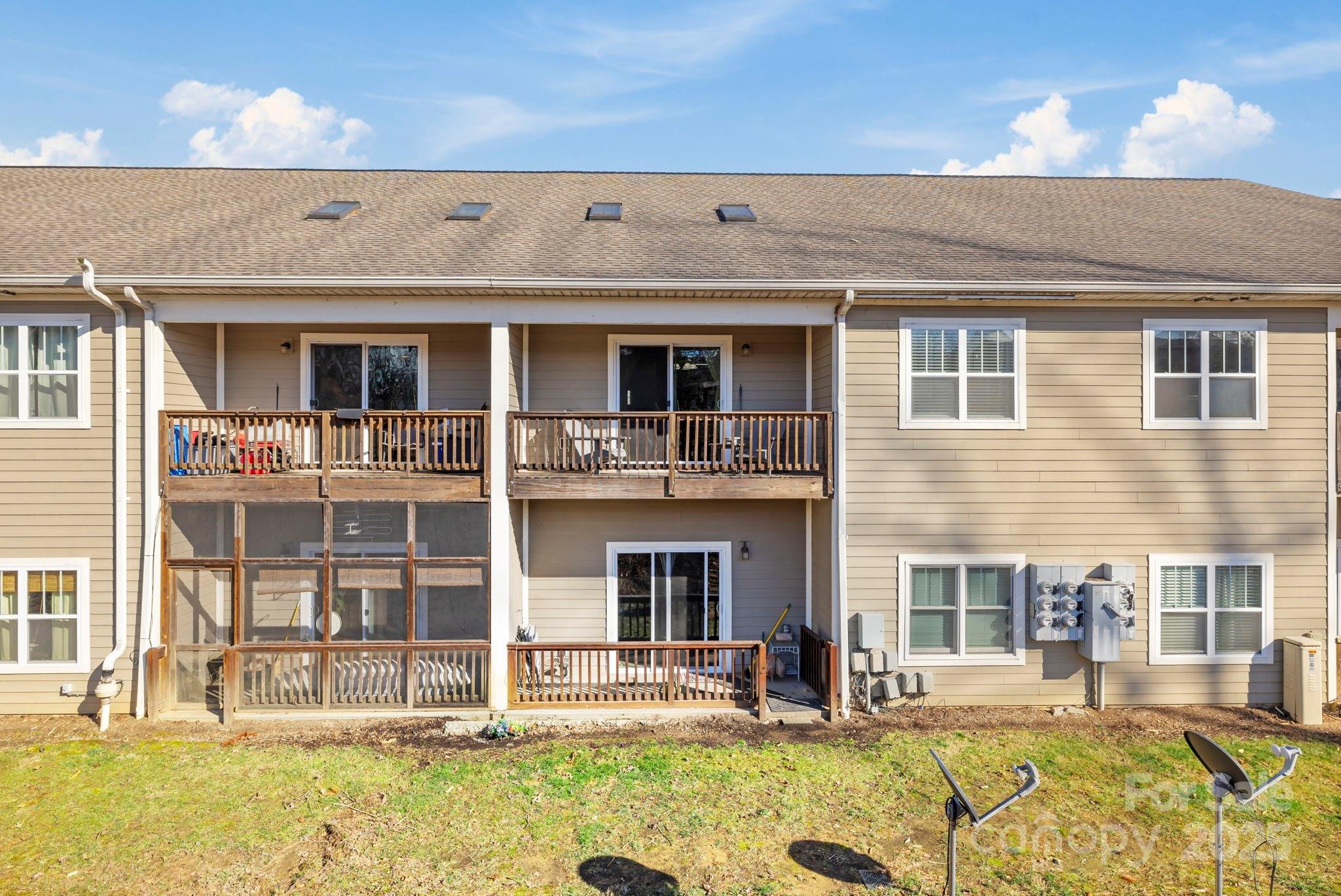 123 Foxden Drive 202