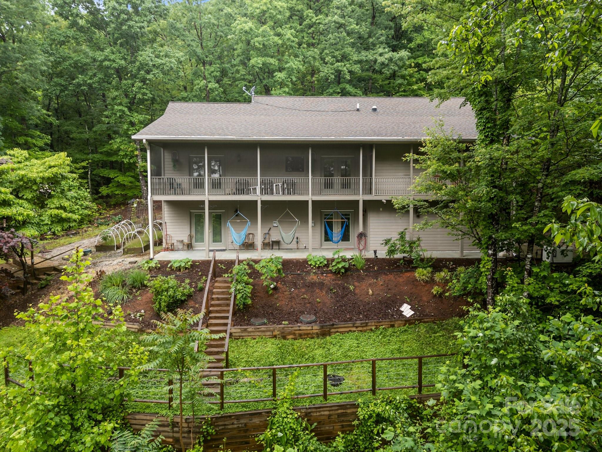 273 Bluebird Road