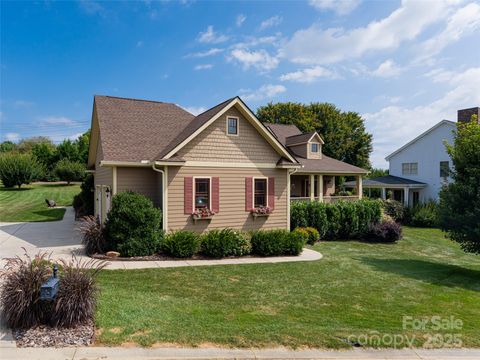 59 Rockbridge Road Mills River NC 28759