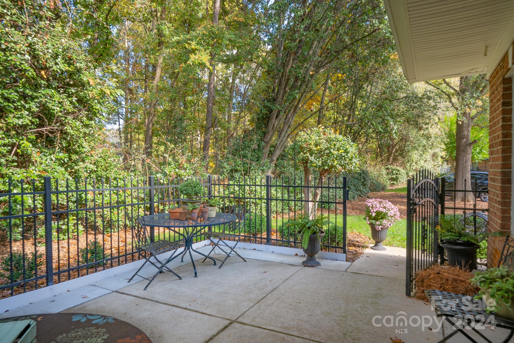 Greenhurst at Piper Glen - Residential