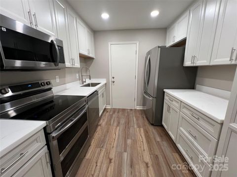 4739 Hedgemore Drive T Charlotte NC 28209