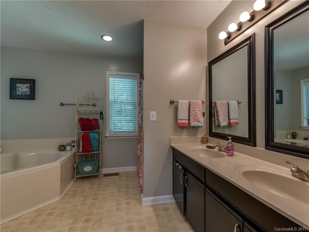 Hunters Glen - Residential