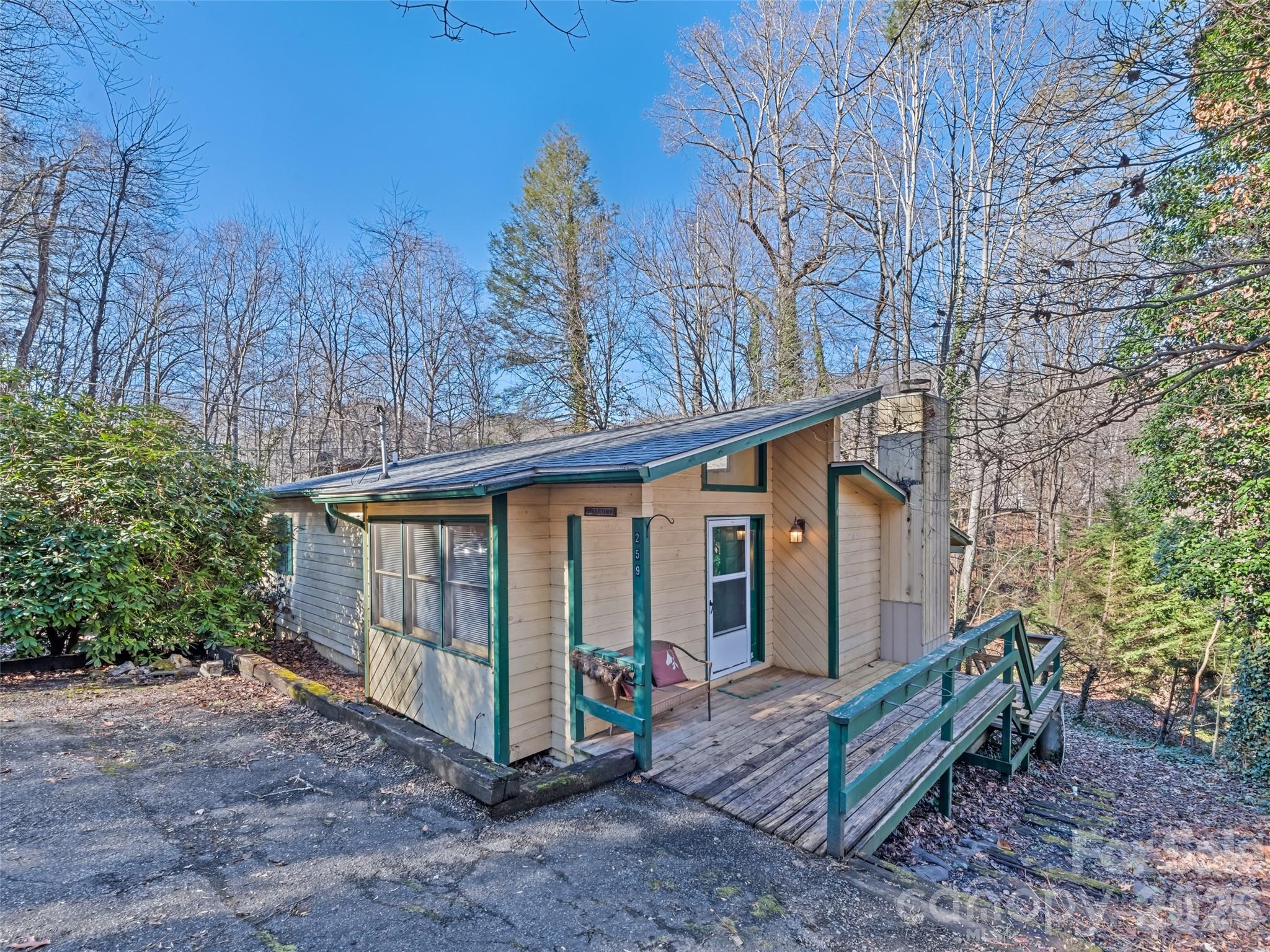 259 Hemlock Loop